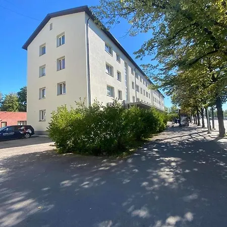 Rebase, Tallinna Mnt 1 *