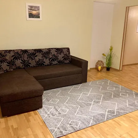 Rebase, Tallinna Mnt 1